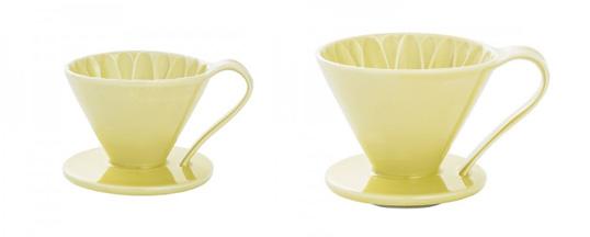 Cafec Dripper - Ecru Beanspour overEcru Beans coffee_in_qatar - qatar_coffee coffee_equipment_qatar_doha