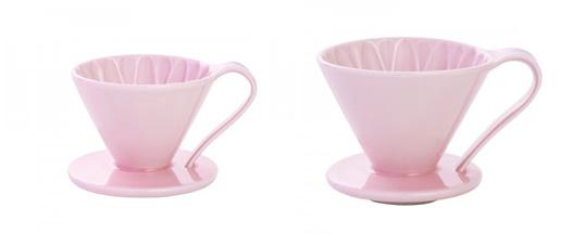 Cafec Dripper - Ecru Beanspour overEcru Beans coffee_in_qatar - qatar_coffee coffee_equipment_qatar_doha