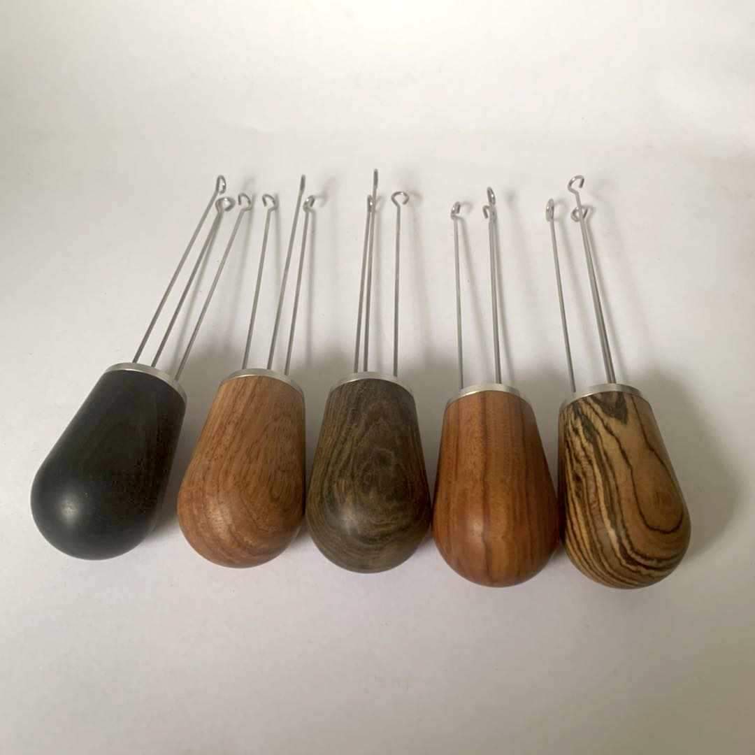 Premium Coffee Needle Distributor with Wooden Handle - Ecru BeansAccessoriesEcru Beans coffee_in_qatar - qatar_coffee coffee_equipment_qatar_doha