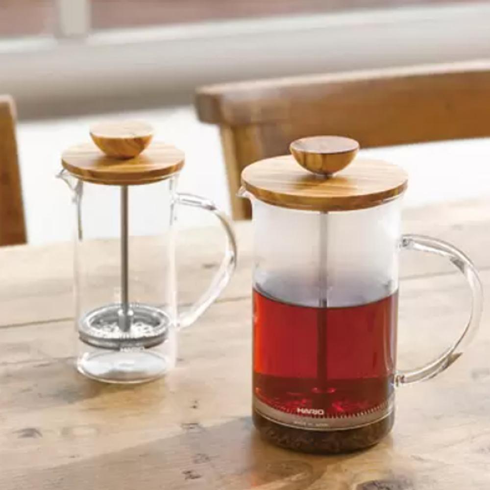 HARIO - French Press Wood - Ecru Beanspour overEcru Beans coffee_in_qatar - qatar_coffee coffee_equipment_qatar_doha