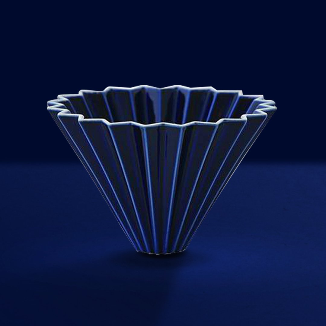 ORIGAMI Dripper M - Ecru Beanspour overEcru Beans coffee_in_qatar - qatar_coffee coffee_equipment_qatar_doha